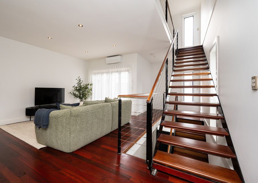 Copperstone Corner, Richmond