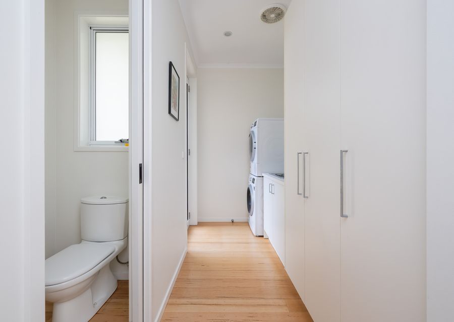 Fully equipped laundry and Powder room