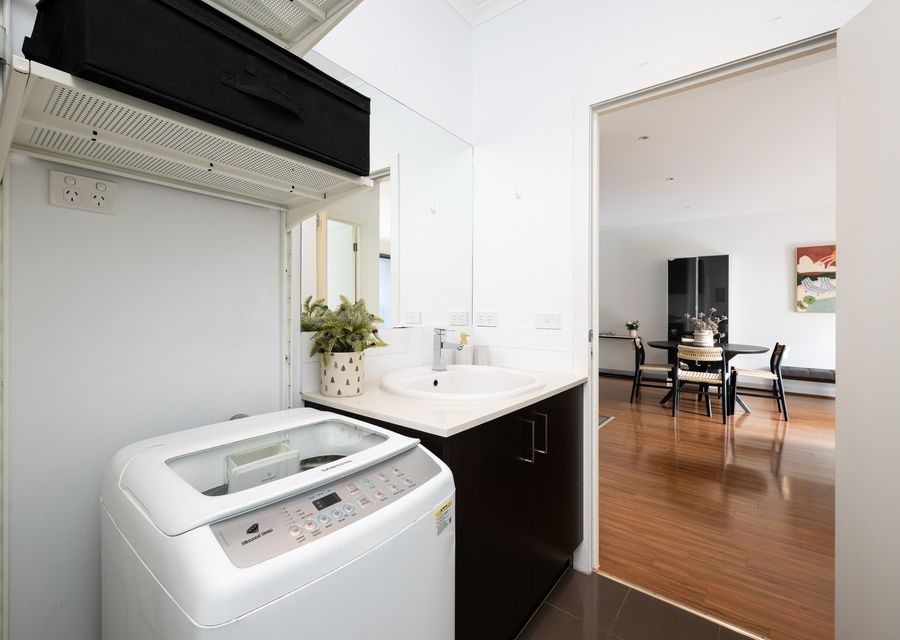 Laundry with washing machine 