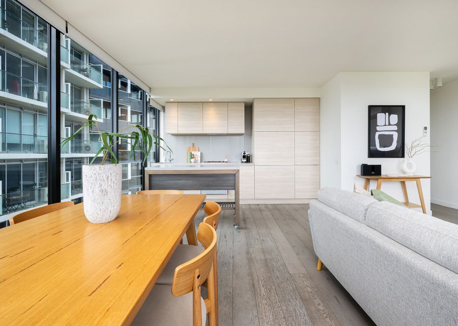 Open Kitchen, Dinning space