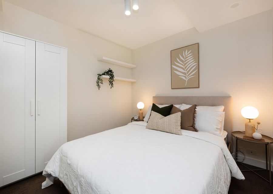 Bedroom 3 with Queen bed