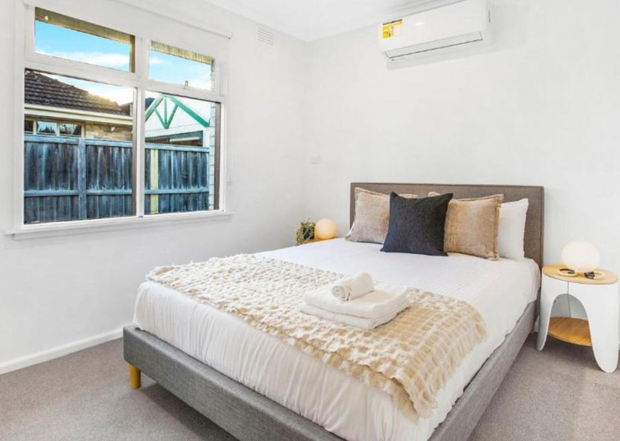 Queen Bedroom with Split System