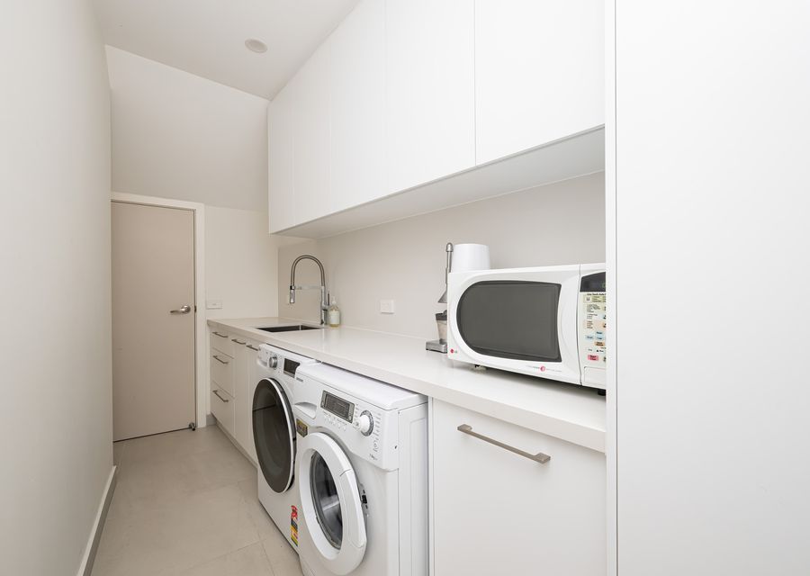 Bella’s Block Vineyard Retreat with Tennis Court, Shoreham