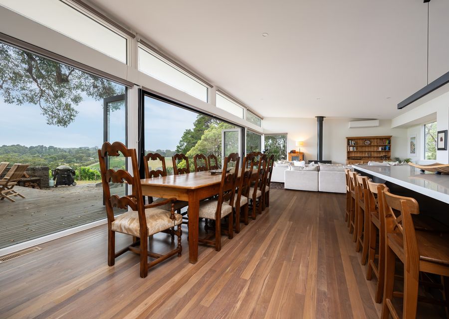 Bella’s Block Vineyard Retreat with Tennis Court, Shoreham