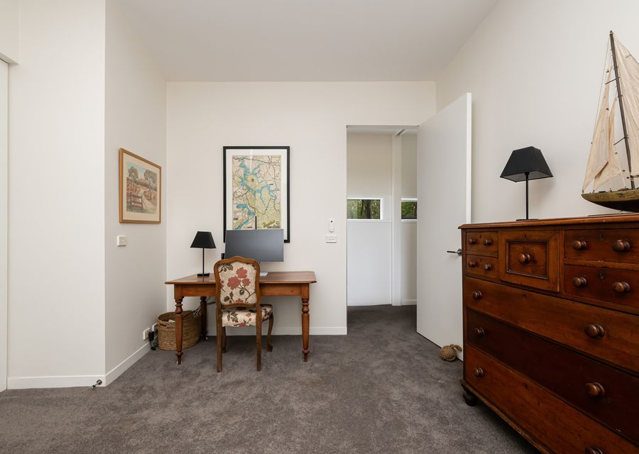 Bella’s Block Vineyard Retreat with Tennis Court, Shoreham