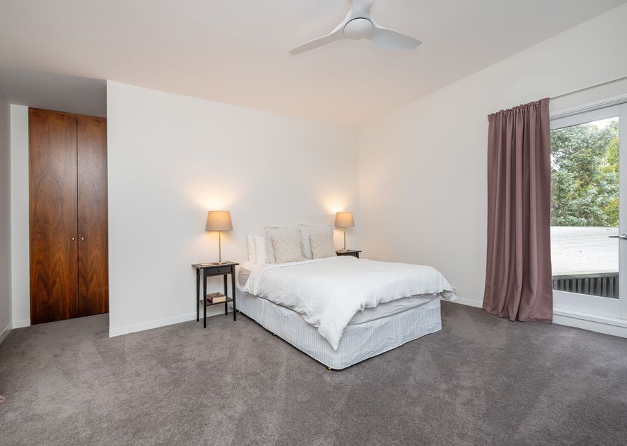 Bella’s Block Vineyard Retreat with Tennis Court, Shoreham