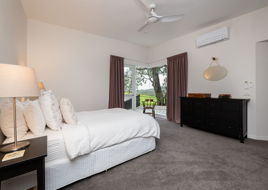 Bella’s Block Vineyard Retreat with Tennis Court, Shoreham