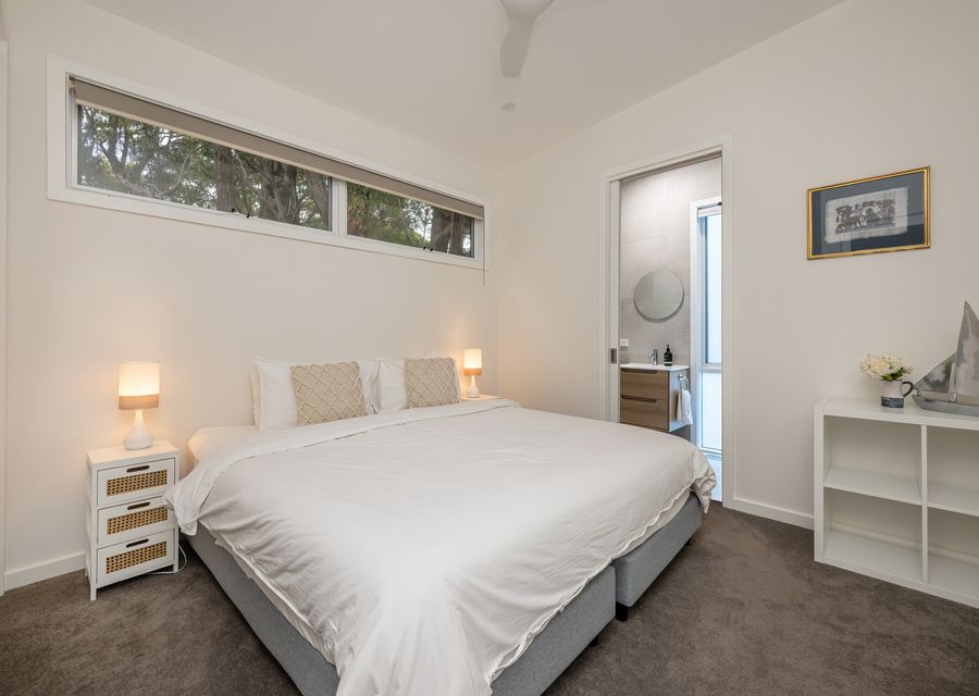 Bella’s Block Vineyard Retreat with Tennis Court, Shoreham