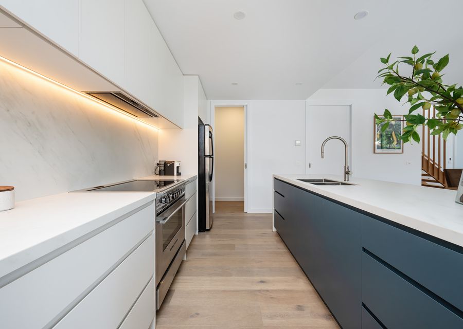 Well equipped kitchen