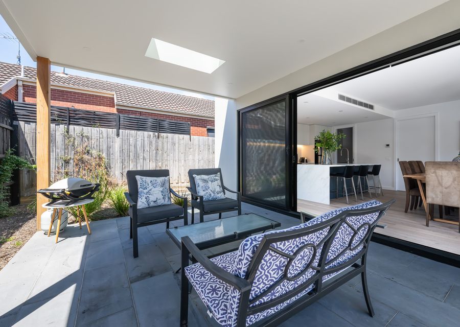 Deck with cosy seats and BBQ