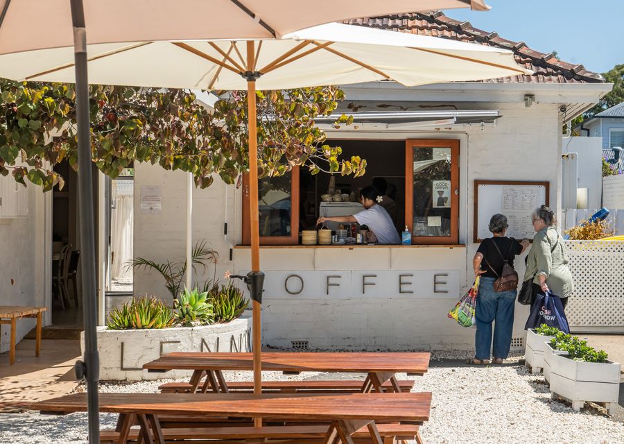 Endless nearby coffee options