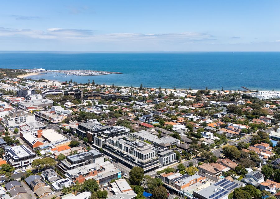 Close proximity to the beach