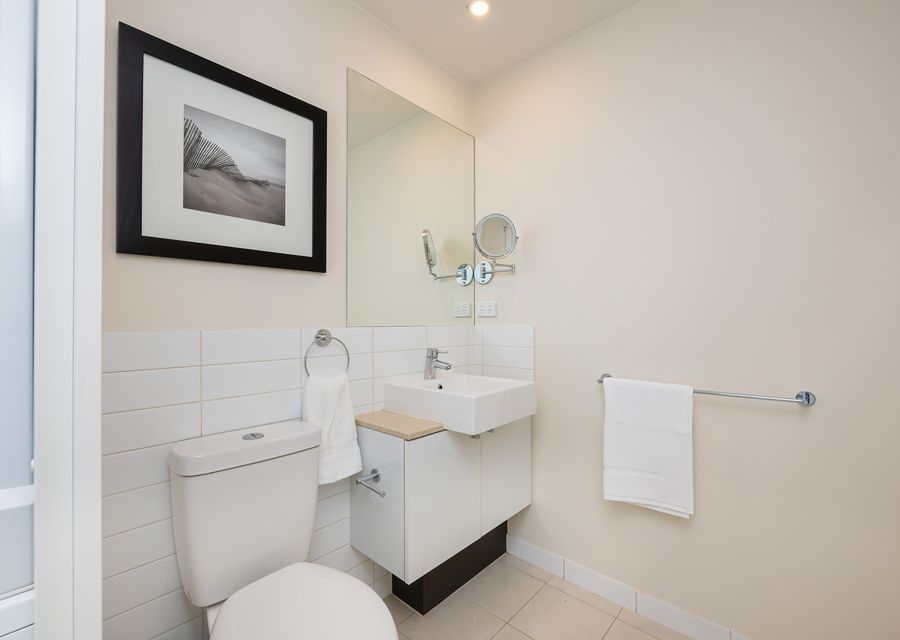 Family bathroom with toilet & Euro laundry