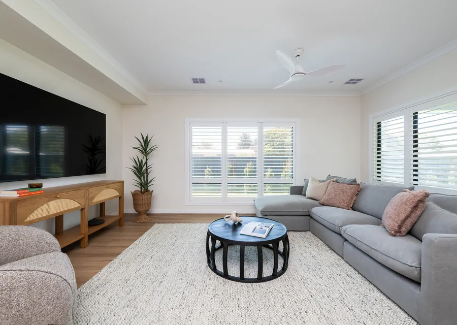 Enjoy this huge smart TV screen in the living area 