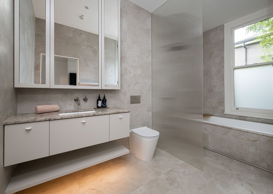 Second bedroom ensuite