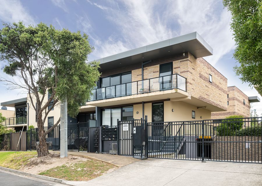 Beachfront Gem in Capel Sound