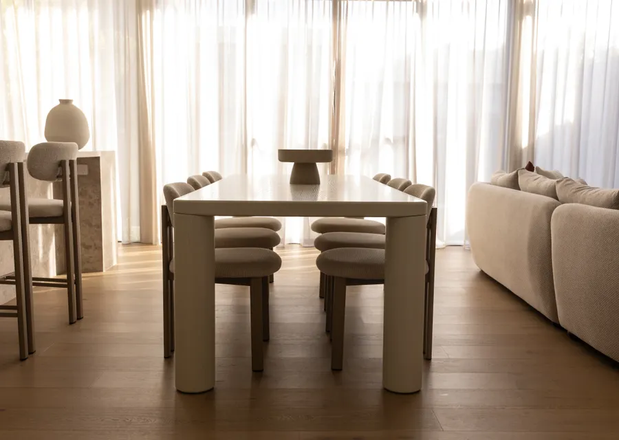 Sophisticated Dining for Family and Friends