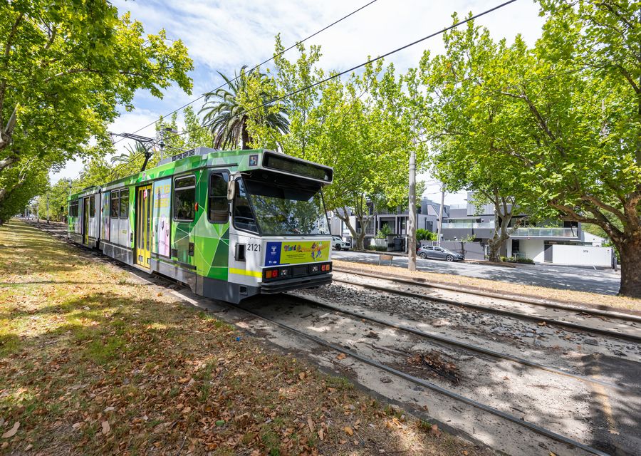 Chapter 14, Caulfield North