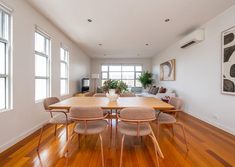 Chapter 14, Caulfield North