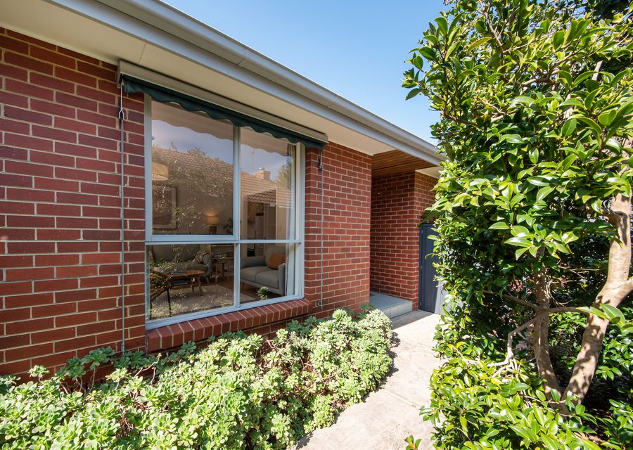 Charming Cottage in Beautiful Hampton