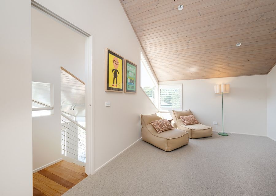 Additional seating area 