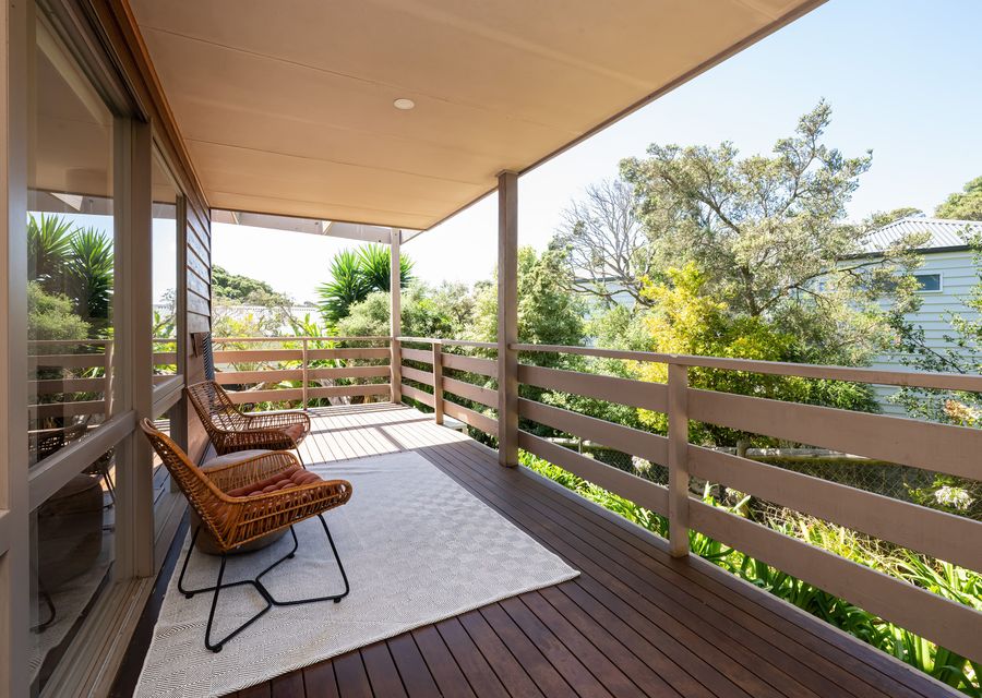 Further seats outdoor