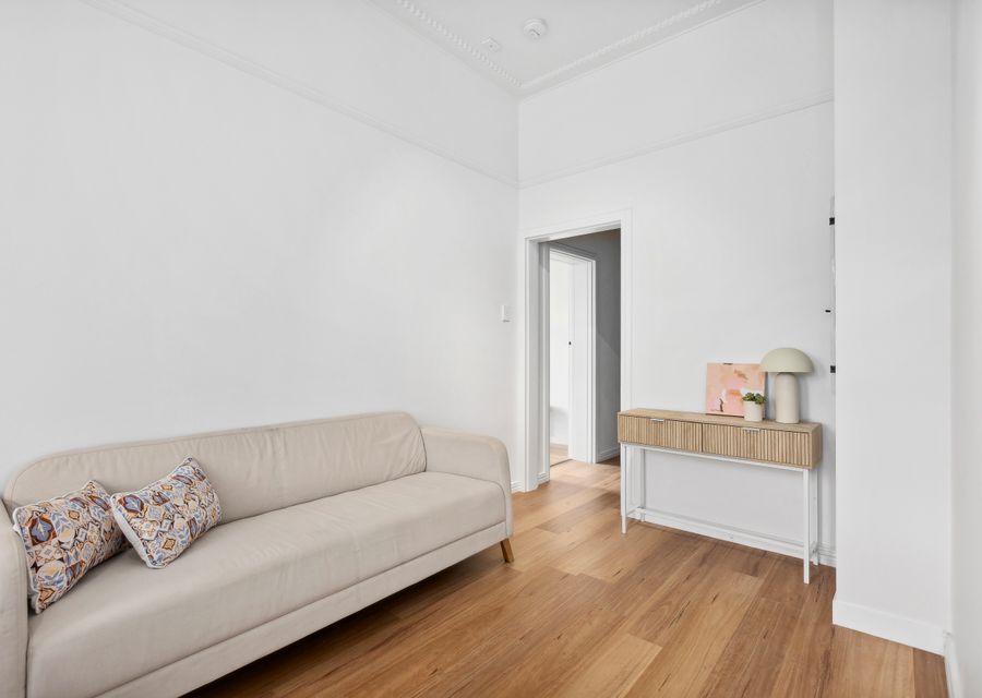 The Barkly Scene with Rooftop Retreat