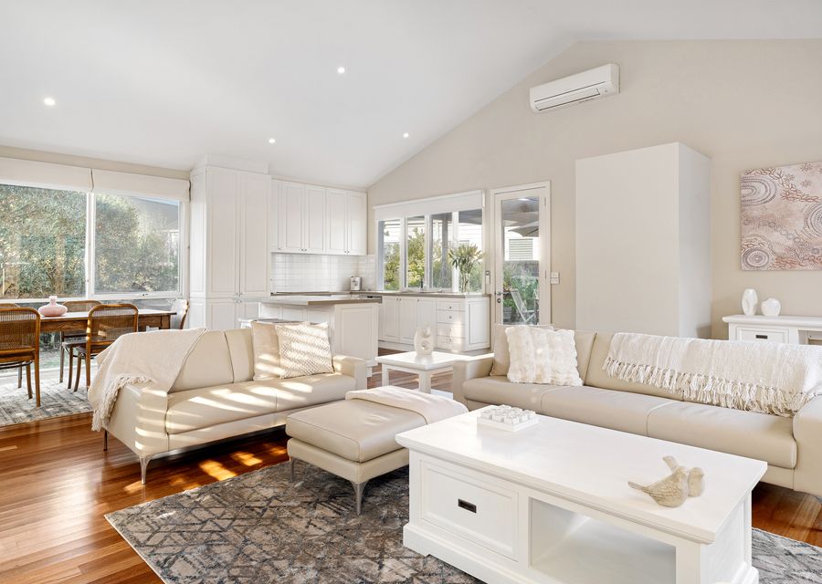 Lounge and dining area 