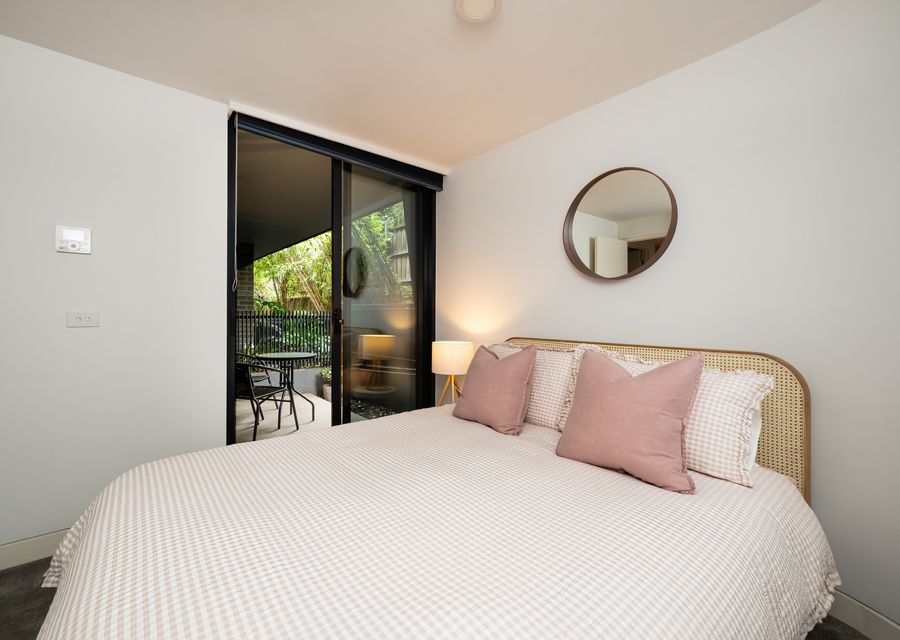 Bedroom 2 with Queen bed