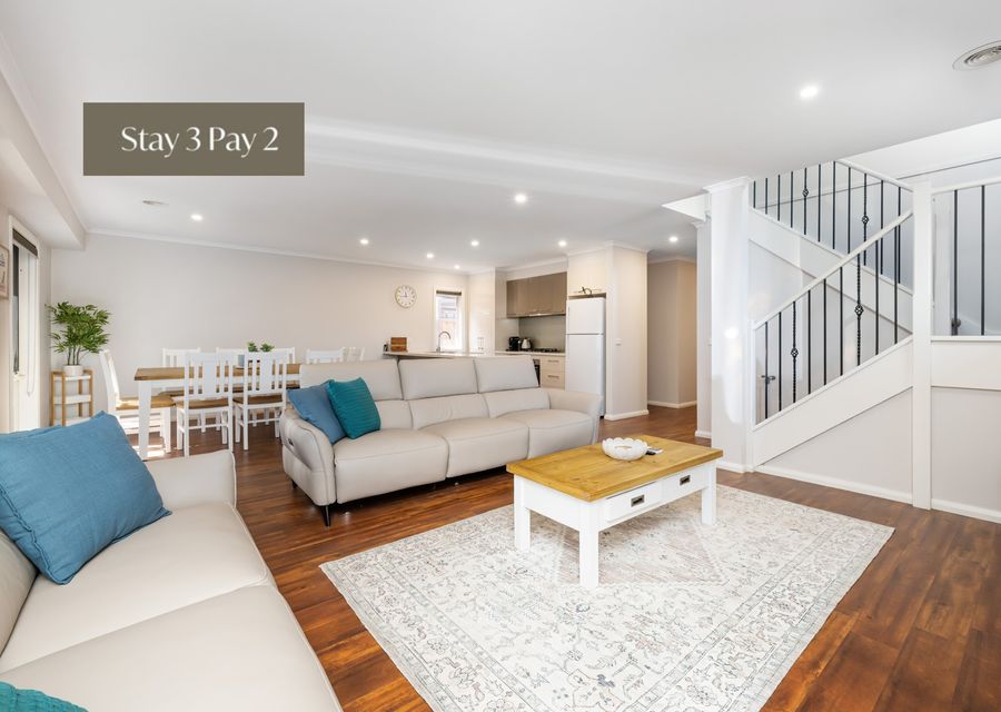 Parkside Breeze in Rosebud