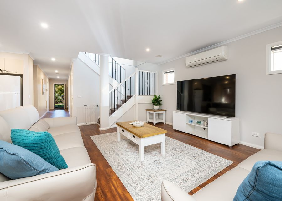 Parkside Breeze in Rosebud