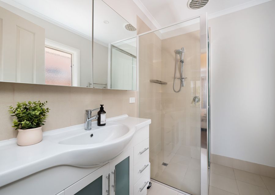 Parkside Breeze in Rosebud