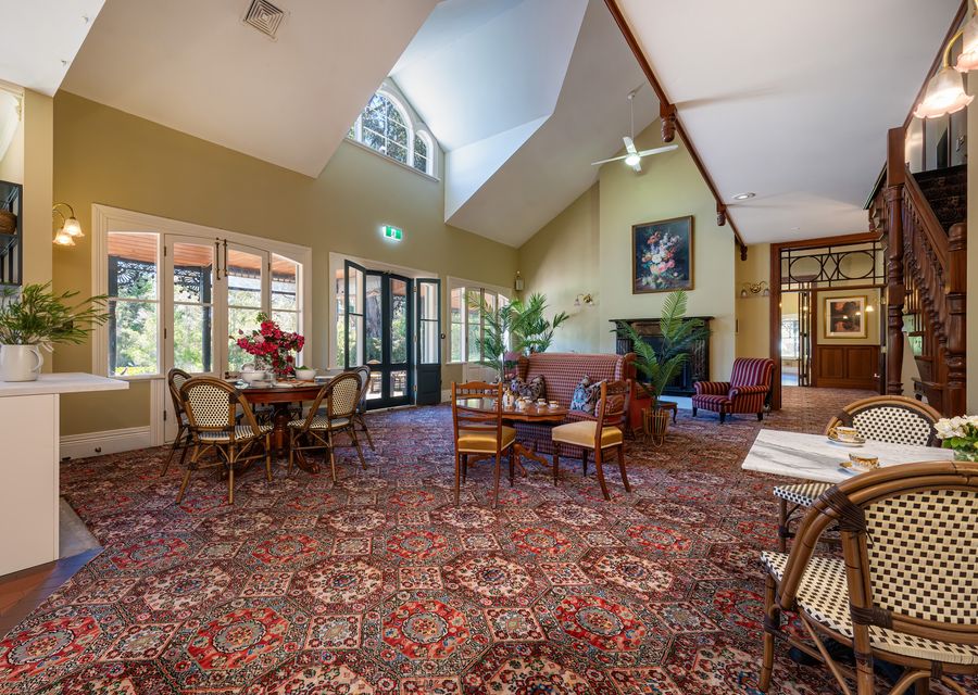 The Manor – Woodman Estate