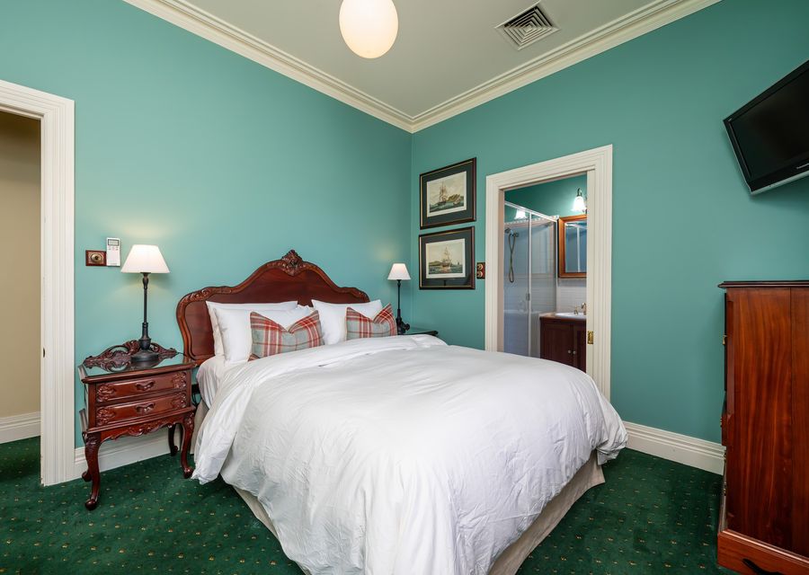 The Manor – Woodman Estate