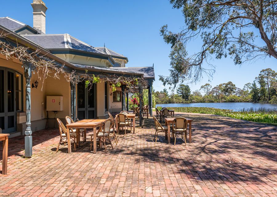 The Manor – Woodman Estate