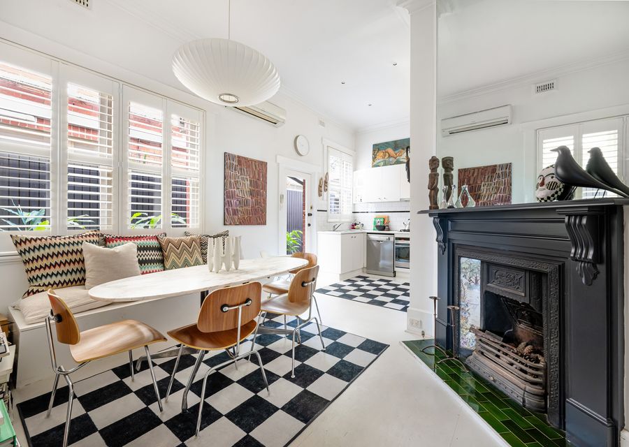 Kitchen & Dining