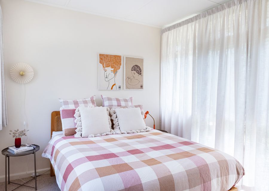 Queen bed