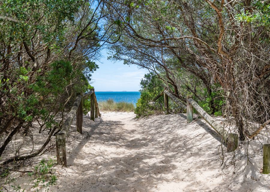 Short stroll to Merricks beach 