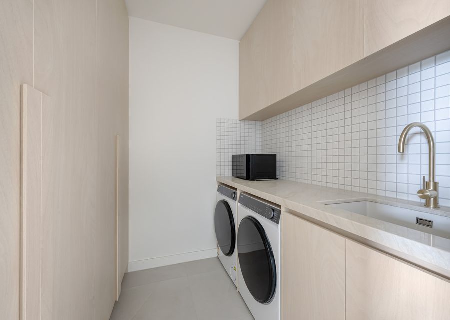 Dromana Beach Suites – 102