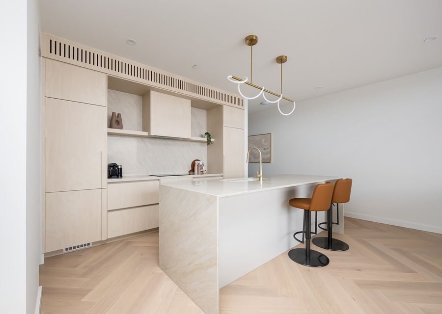 Luxurious Kitchen with state of the art appliances