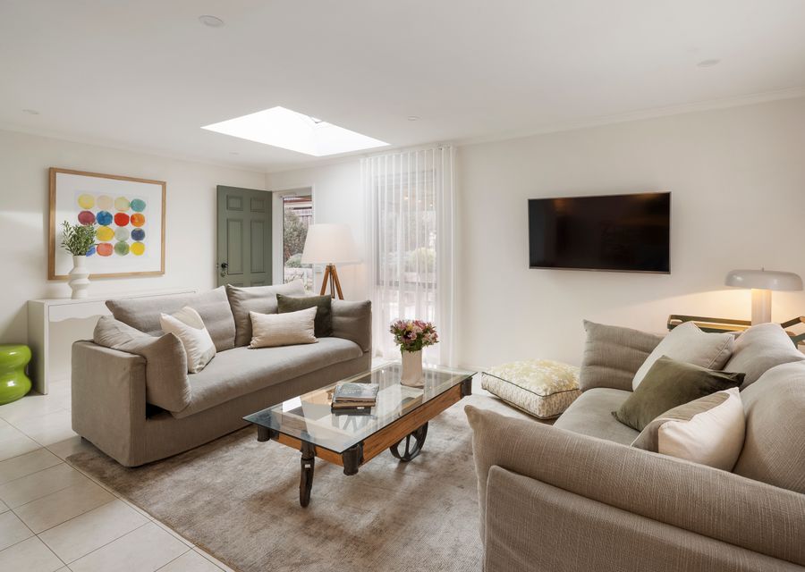 Lounge Room and Entrance 
