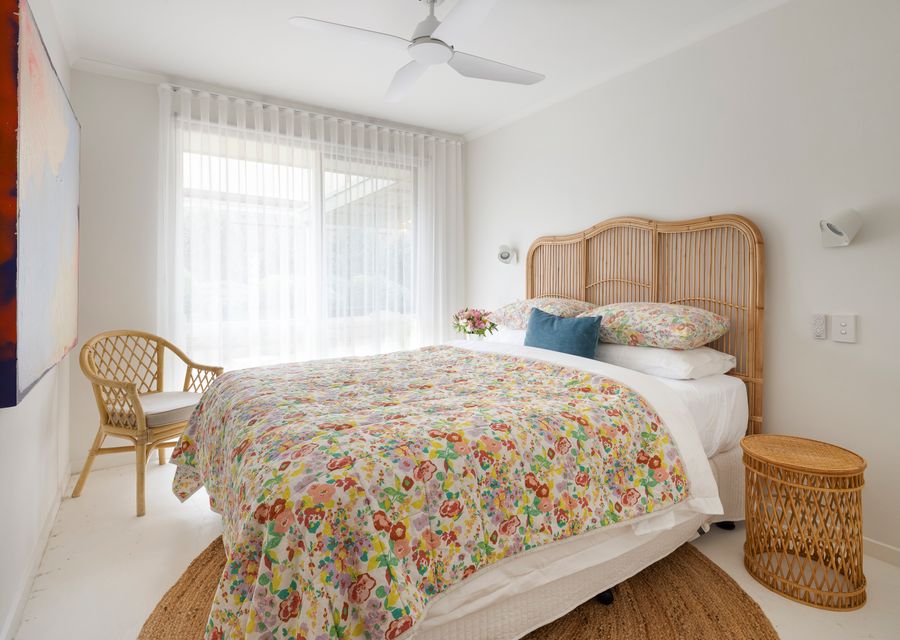 Master Bedroom with Queen Bed 