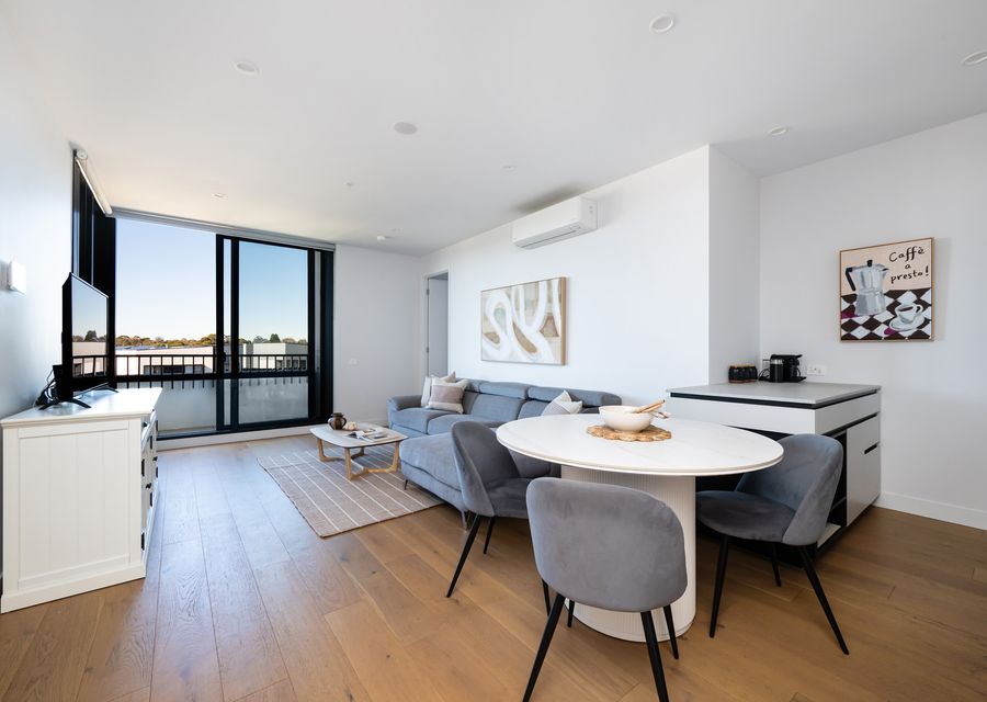 Open-Plan Living with Balcony Access