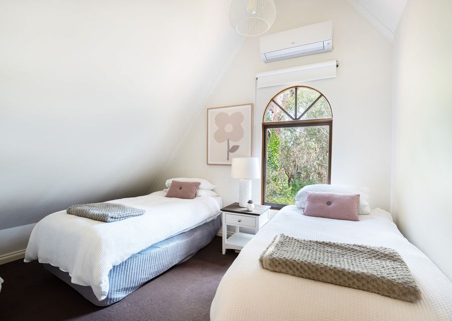 Bedroom with 3 singles