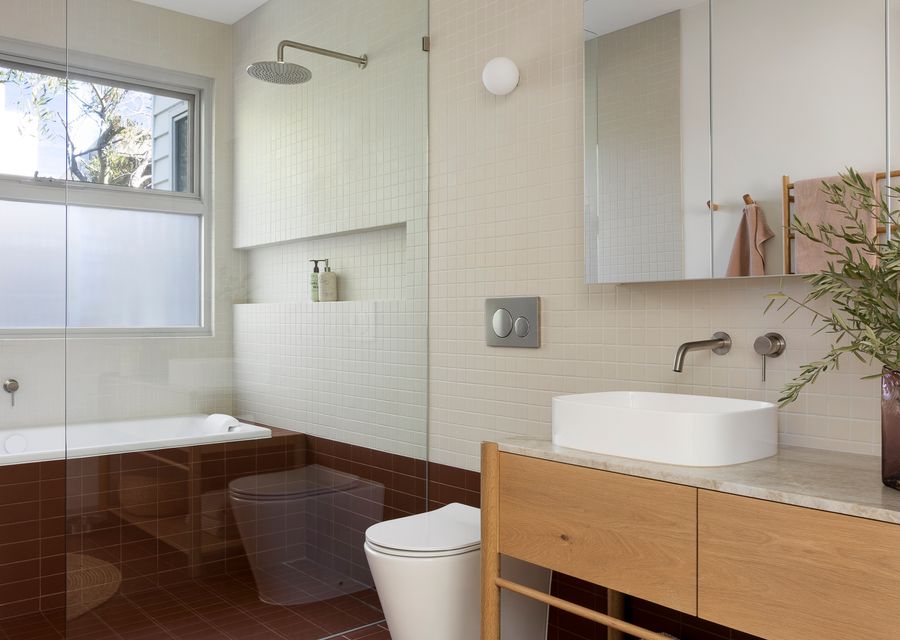 Main Bathroom with Bath 