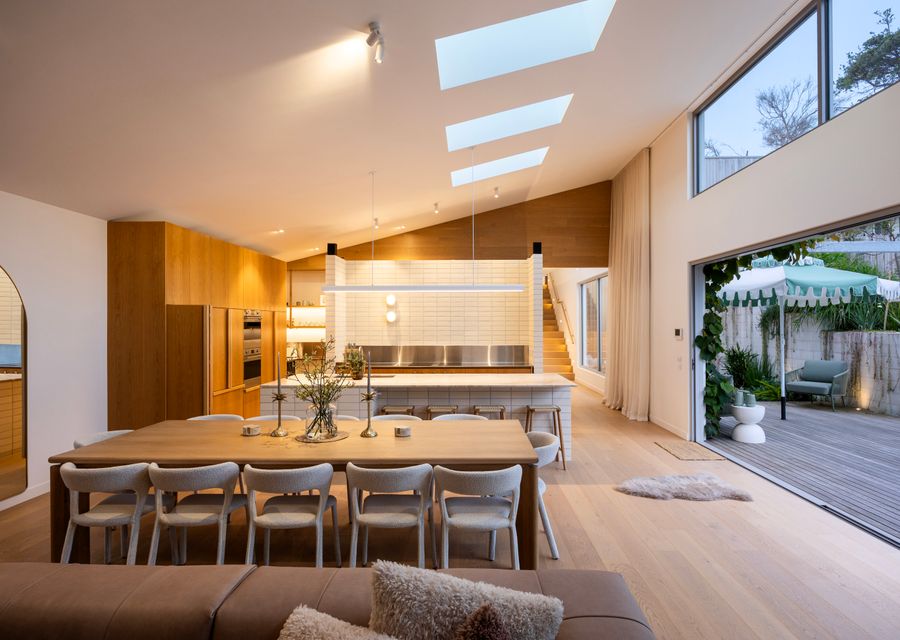 Open Kitchen / Dining 