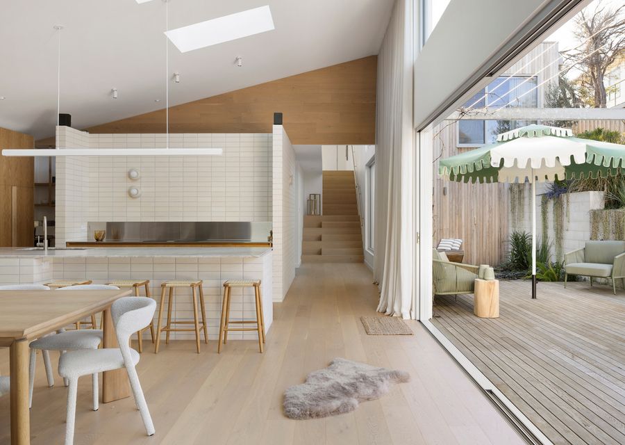 Fully equipped stunning kitchen 