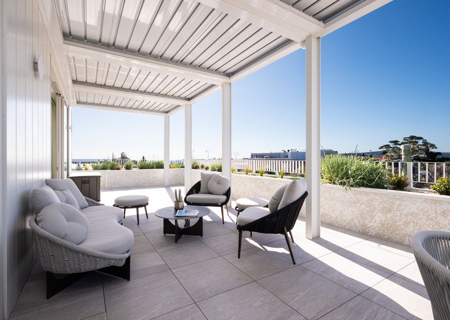 Outdoor seating area 