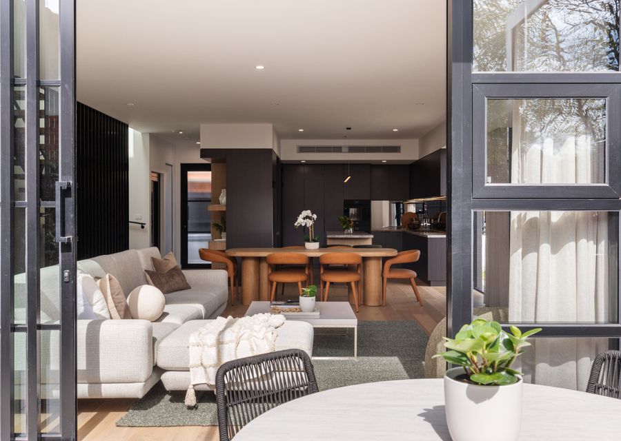 Indoor-outdoor living area