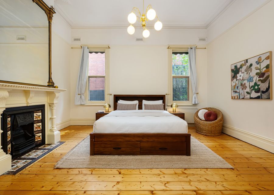 Spacious bedroom 